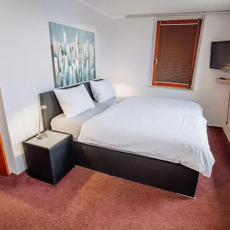 Am Hafen Bed & Breakfast 3*