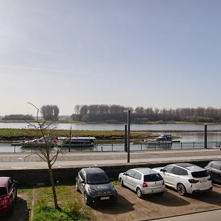 Bed & Breakfast Am Hafen 3*