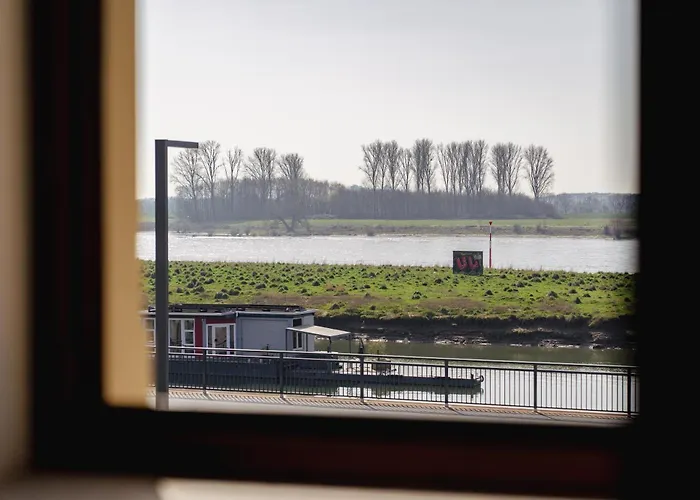 Am Hafen 3*